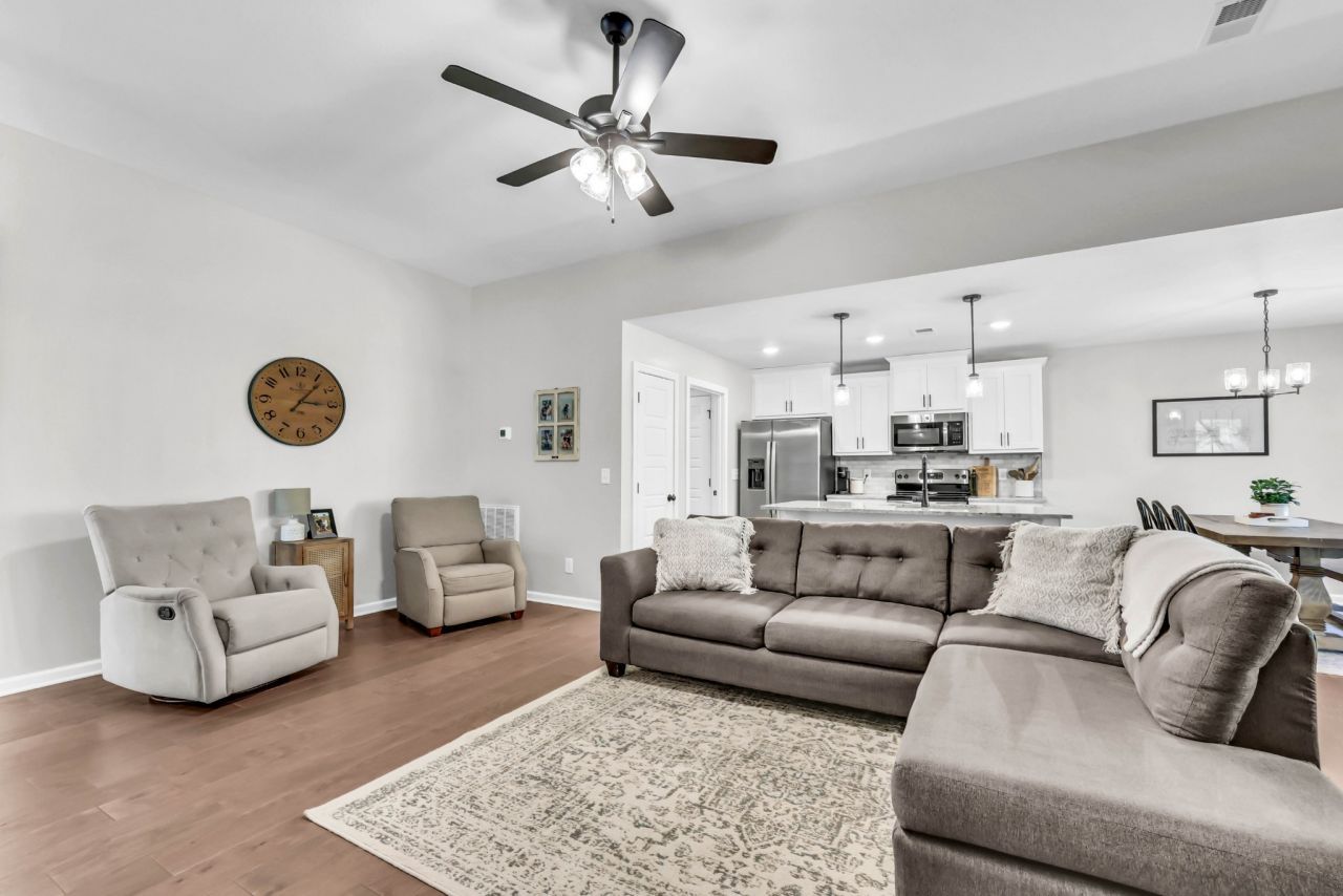 1445 Fredrick Dr, Clarksville, TN 37042 Main Photo