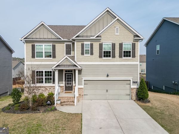 6790 Scarlet Oak Way, Flowery Branch, GA 30542