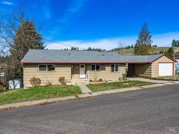 107 E A St., Troy, ID 83871
