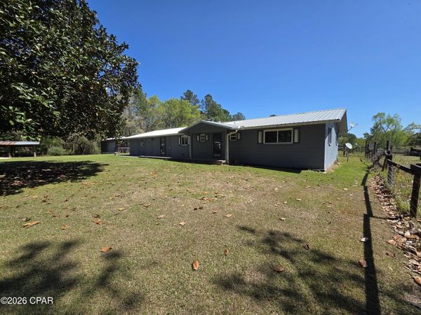 2491 River Road , Caryville, FL 32427