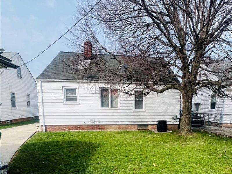 21300 Wilmore Avenue, Euclid, OH 44123 Photo 12