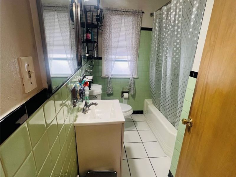 21300 Wilmore Avenue, Euclid, OH 44123 Photo 8