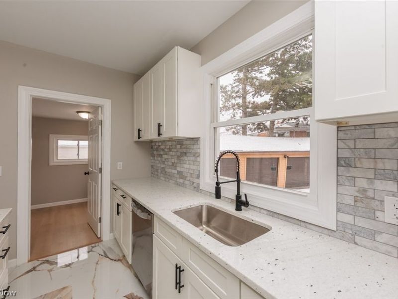 6227 Ridge Road, Parma, OH 44129 Photo 24