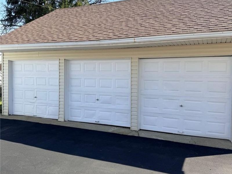 6227 Ridge Road, Parma, OH 44129 Photo 3