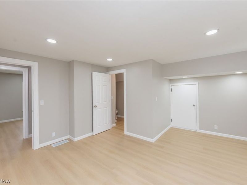 6227 Ridge Road, Parma, OH 44129 Photo 38