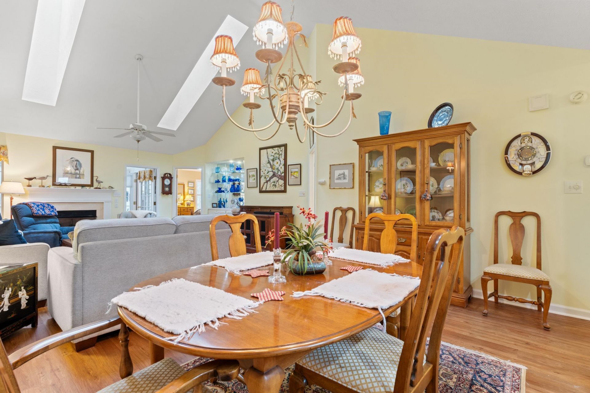 4550 Eastport Blvd. Photo 12