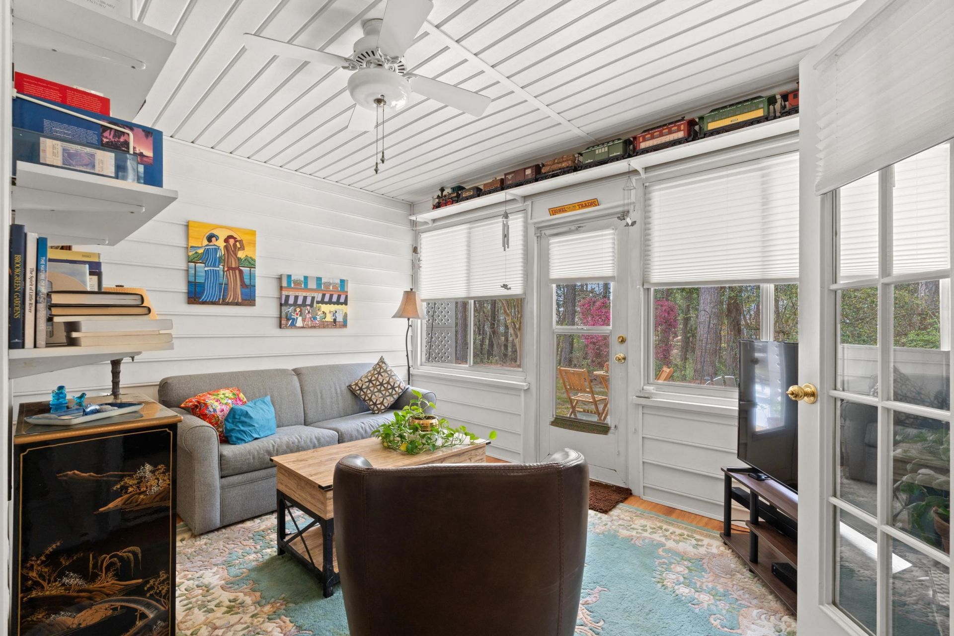 4550 Eastport Blvd. Photo 16