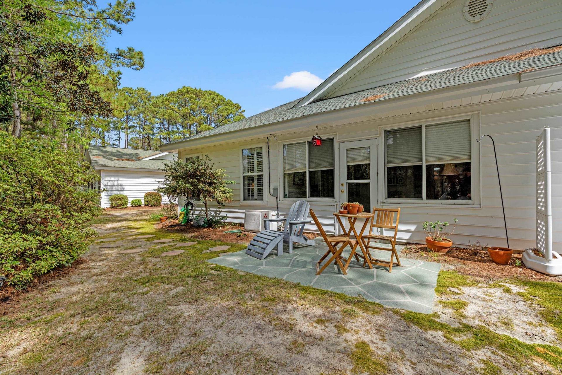 4550 Eastport Blvd. Photo 32