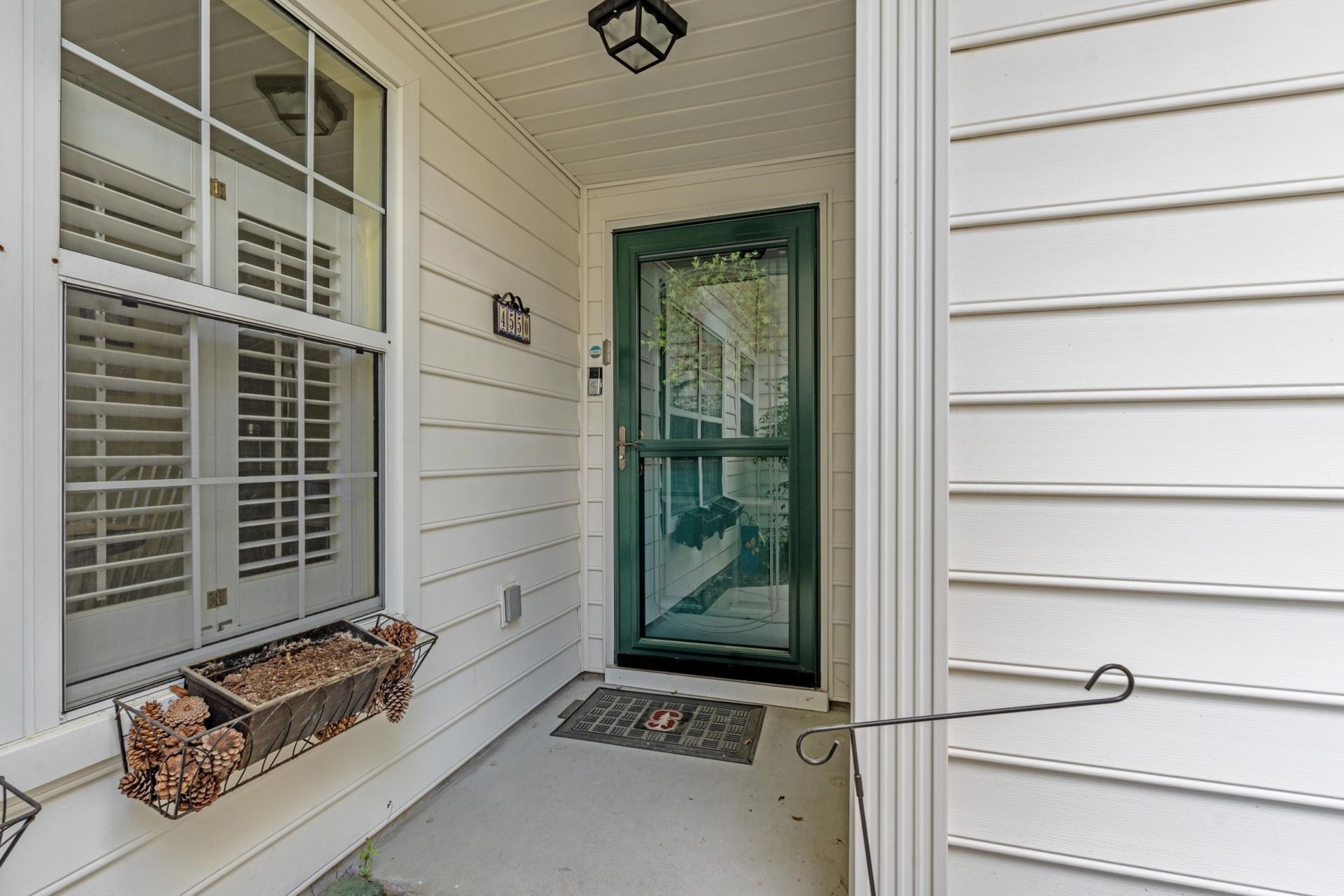 4550 Eastport Blvd. Photo 34