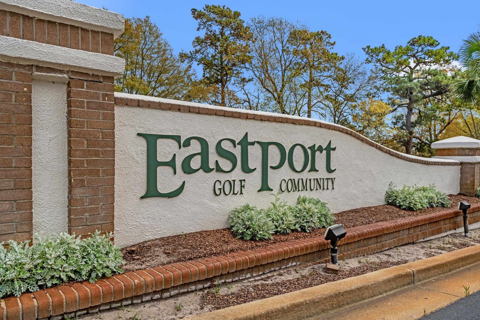 4550 Eastport Blvd. Photo 37