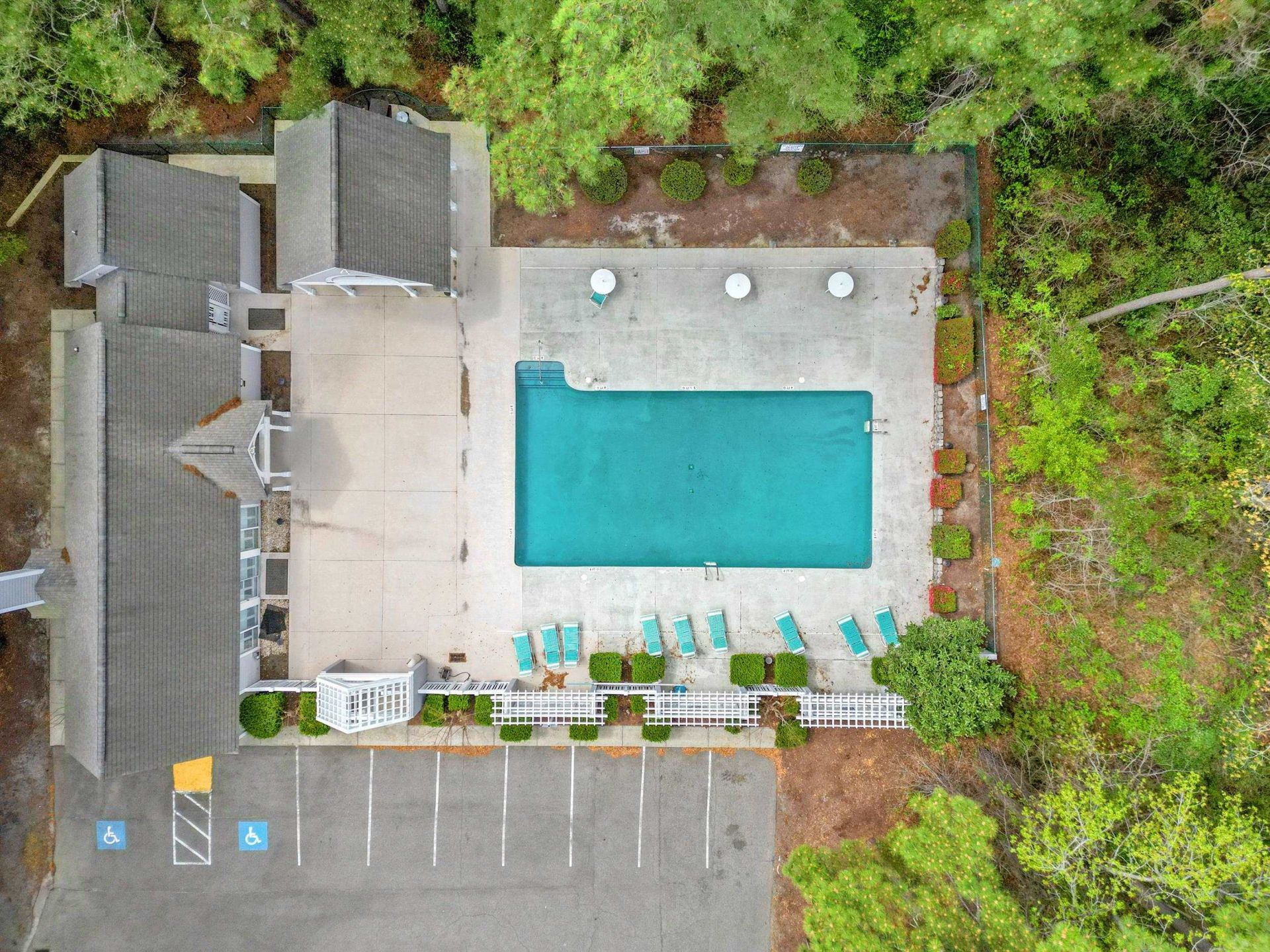 4550 Eastport Blvd. Photo 42