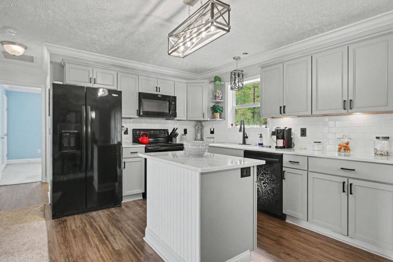 1200 Weldon Ln. Photo 10