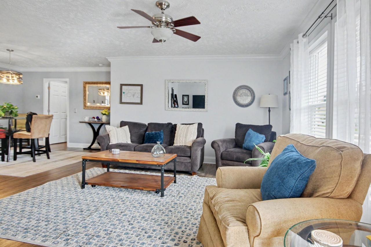 1200 Weldon Ln. Photo 5