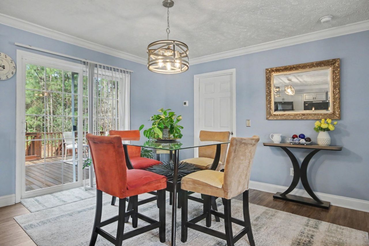 1200 Weldon Ln. Photo 8