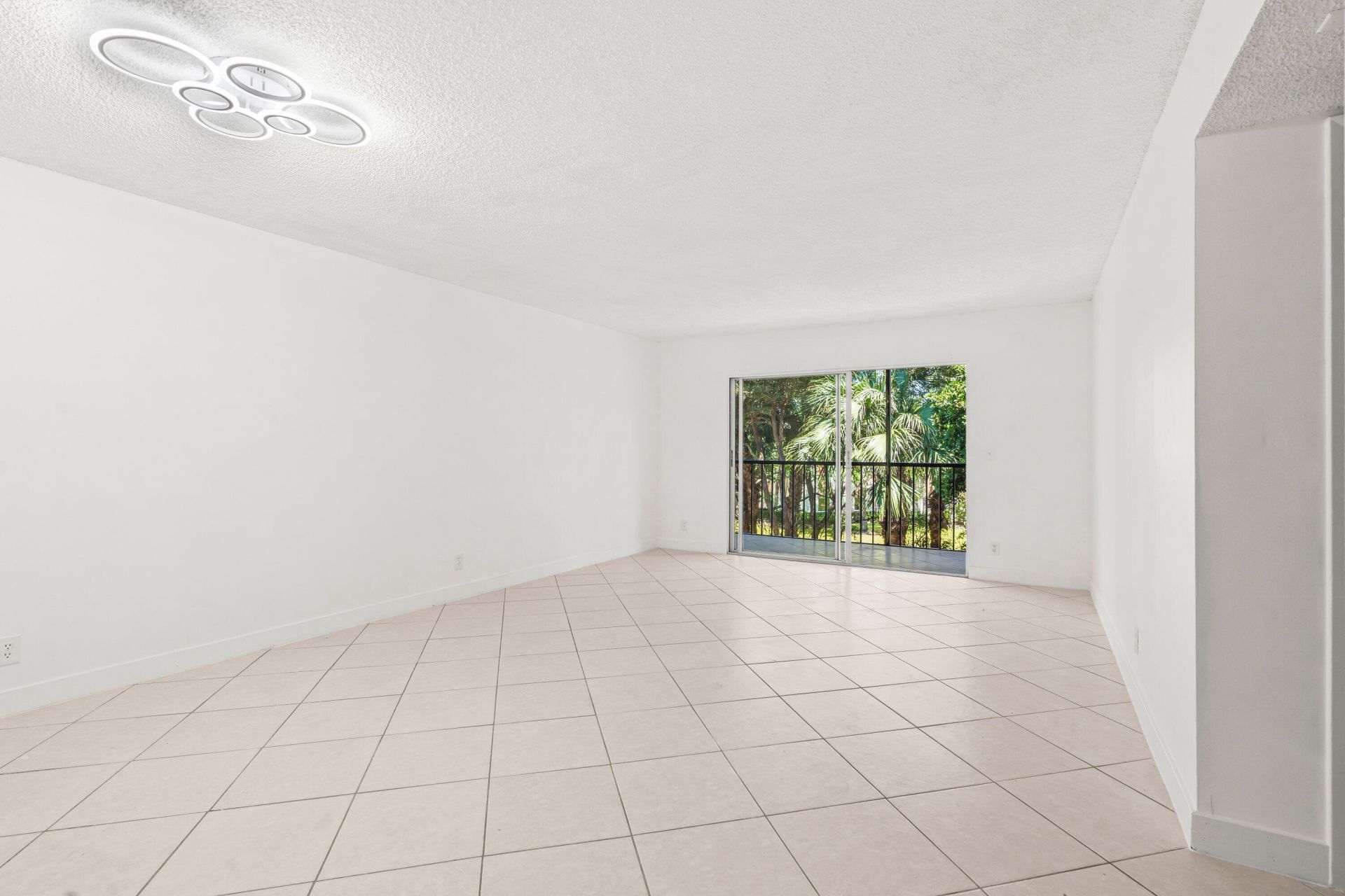 7301 Amberly Lane, Unit 304, Delray Beach, FL 33446 Photo