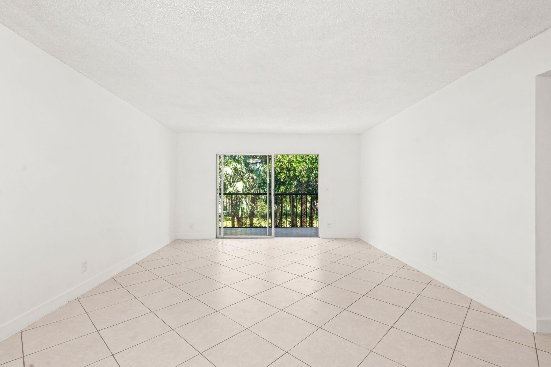 7301 Amberly Lane, Unit 304, Delray Beach, FL 33446 Photo
