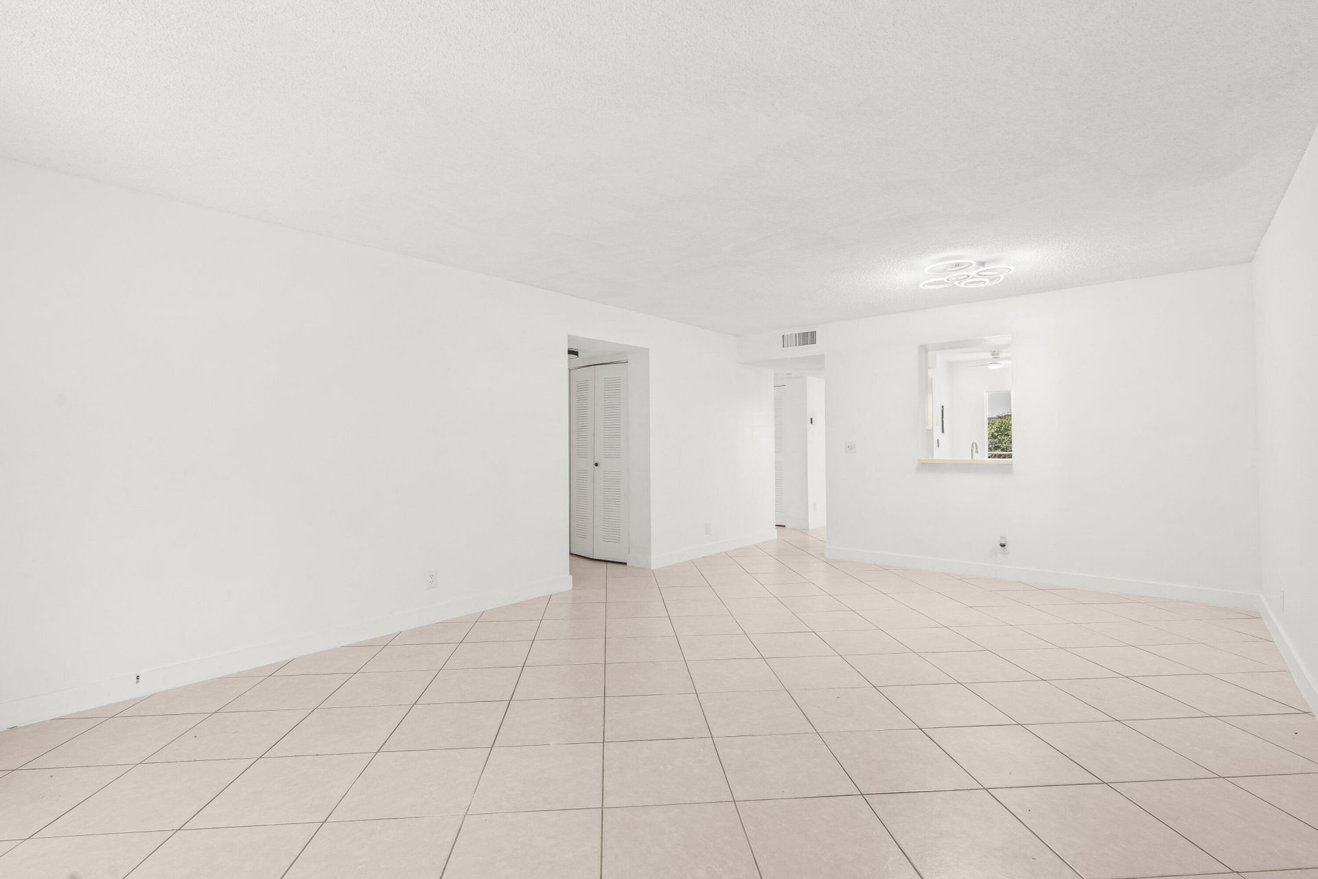 7301 Amberly Lane, Unit 304, Delray Beach, FL 33446 Photo