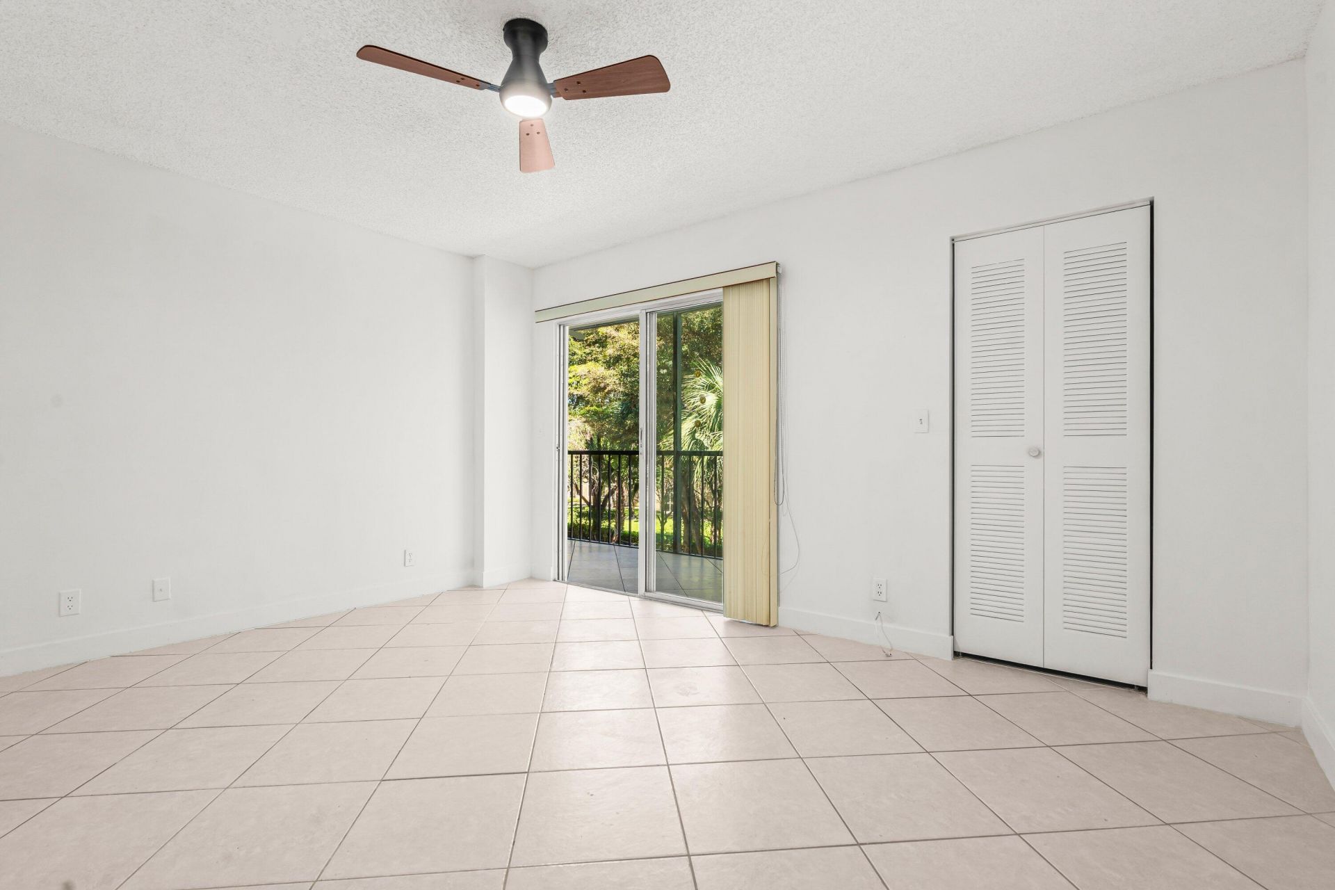 7301 Amberly Lane, Unit 304, Delray Beach, FL 33446 Photo