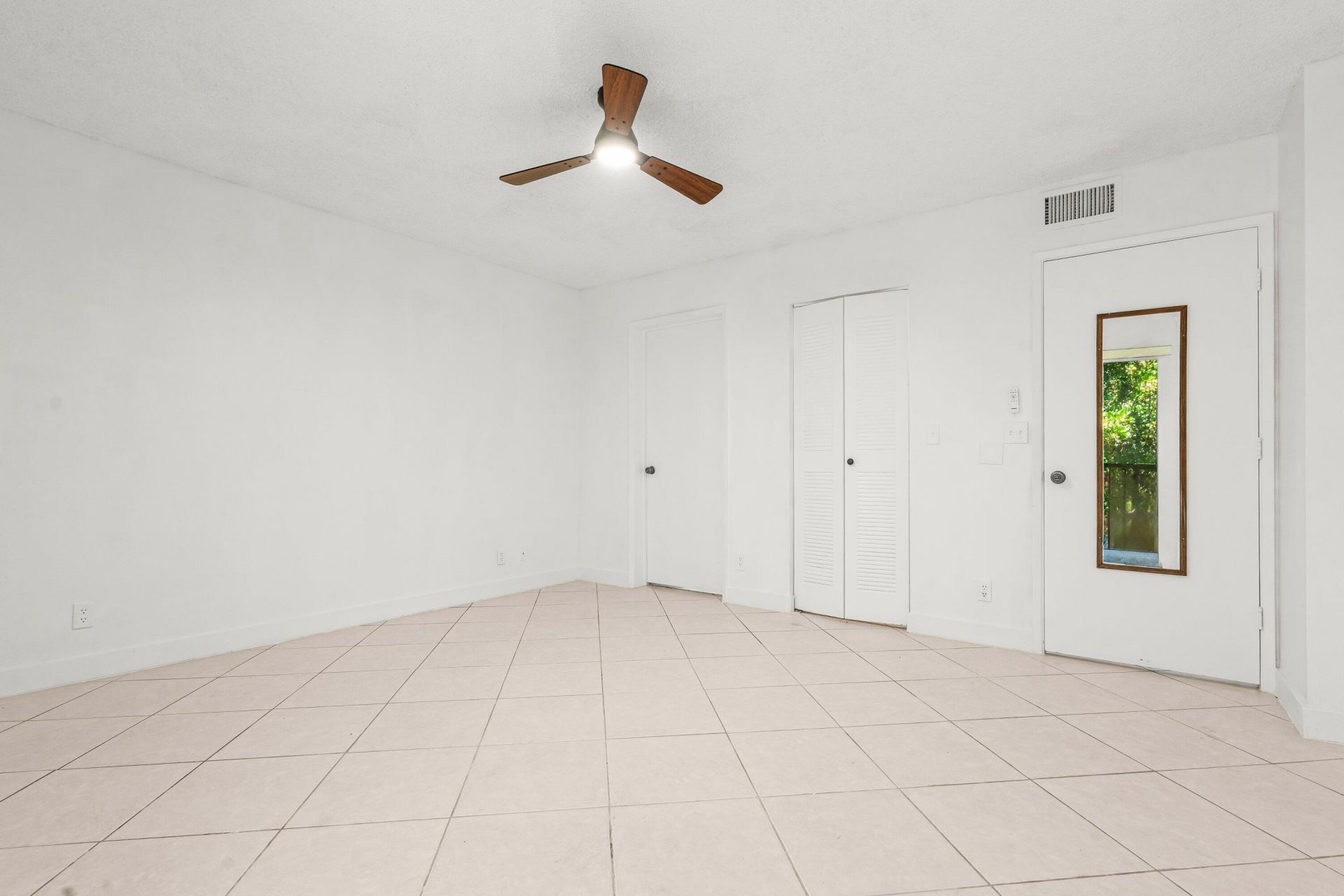 7301 Amberly Lane, Unit 304, Delray Beach, FL 33446 Photo