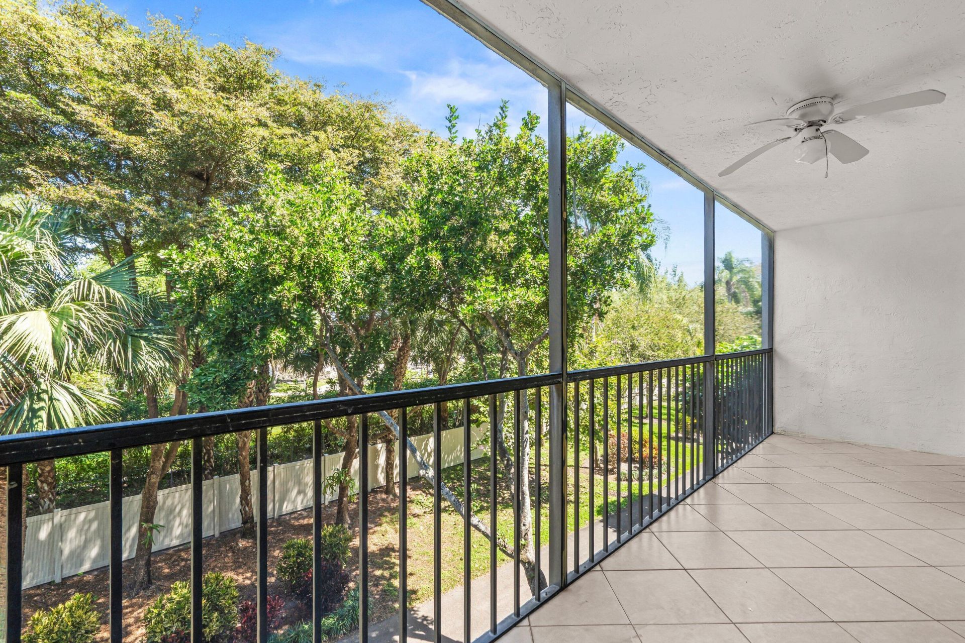 7301 Amberly Lane, Unit 304, Delray Beach, FL 33446 Photo