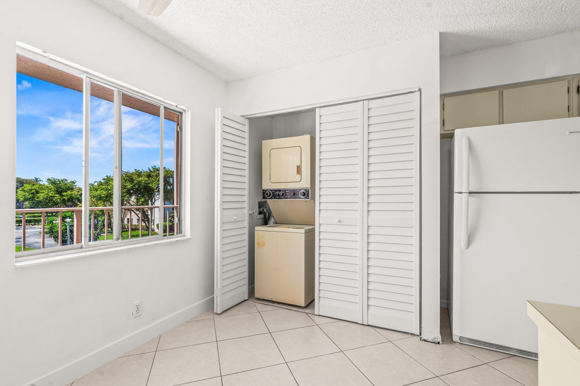 7301 Amberly Lane, Unit 304, Delray Beach, FL 33446 Photo