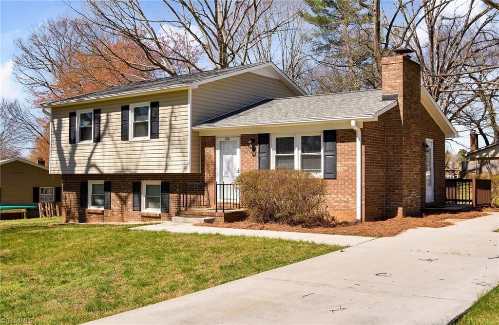 302 Mountainbrook Drive, King, NC 27021 Main Photo