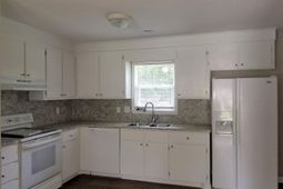 148 Giles Drive photo 4