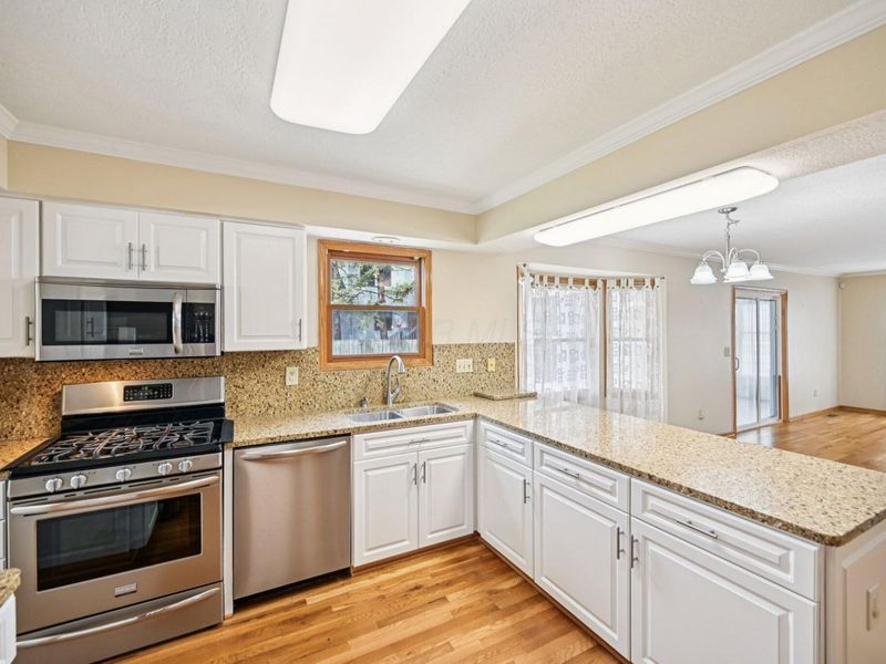 1502 Markland Street, Columbus, OH 43235 Photo 8