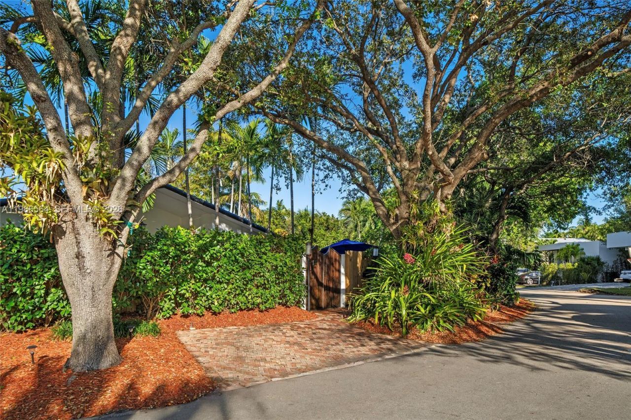 269 Cranwood Dr , Key Biscayne, FL 33149 Photo