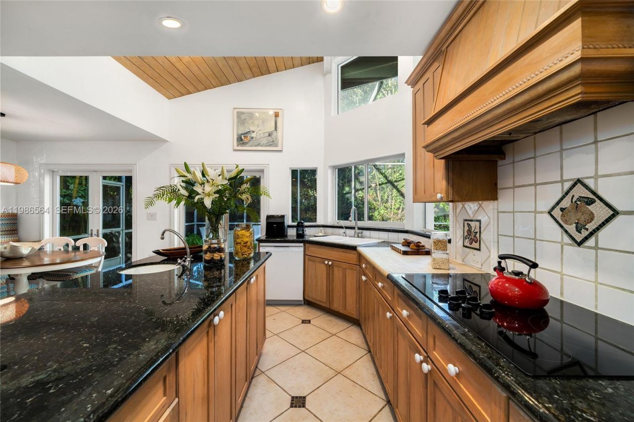 269 Cranwood Dr , Key Biscayne, FL 33149 Photo