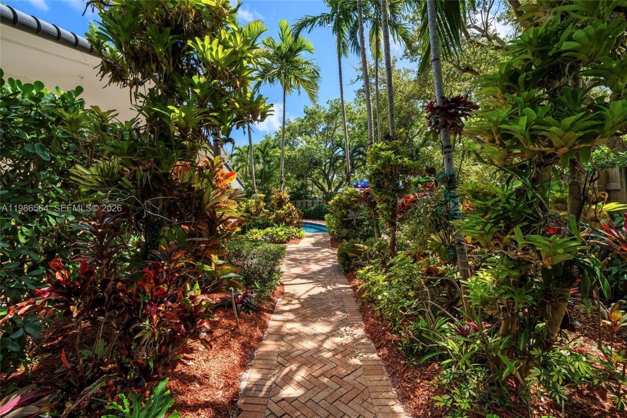 269 Cranwood Dr , Key Biscayne, FL 33149 Photo