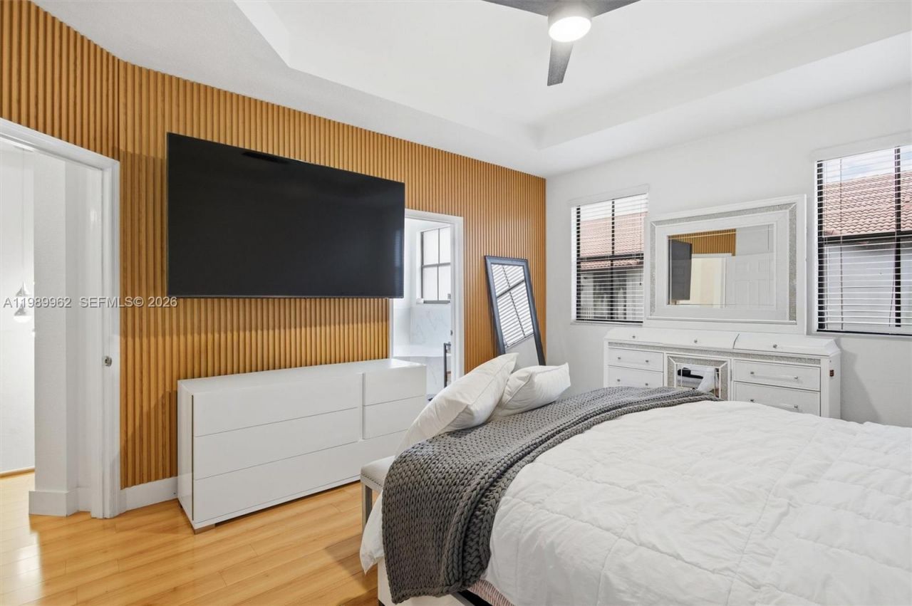 10319 NW 30th Ter , Doral, FL 33172 Photo