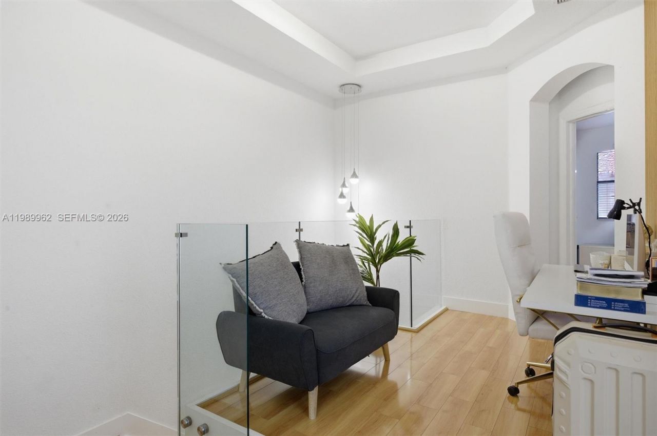 10319 NW 30th Ter , Doral, FL 33172 Photo