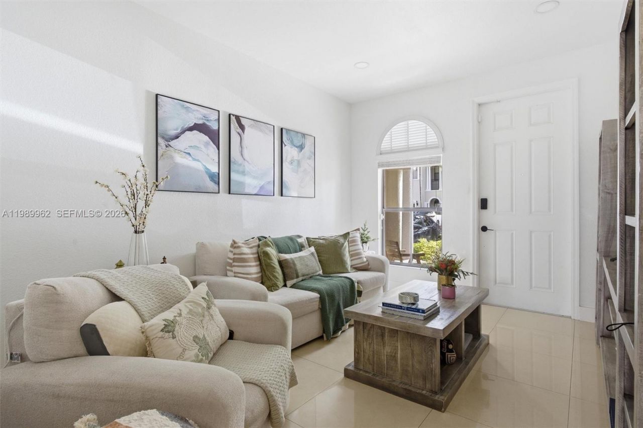 10319 NW 30th Ter , Doral, FL 33172 Photo