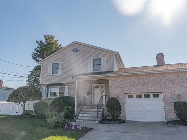 194 Linwood Ave, Unit 194, Newton, MA 02460