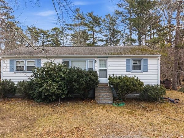 97 Plymouth Ave, Wareham, MA 02538