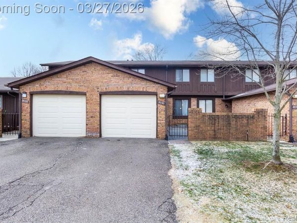 26541 Summerdale Drive, Southfield, MI 48033