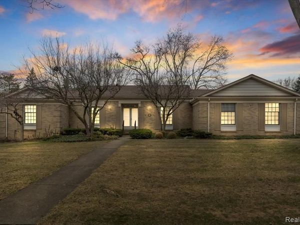 19010 Lacrosse Avenue, Lathrup Village, MI 48076