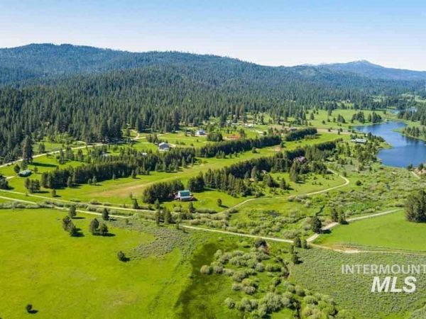 678 Highvalley Rd, Cascade, ID 83611