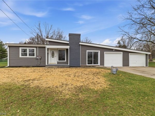 266 Barnes Drive, Tallmadge, OH 44278