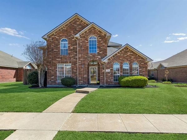 2710 Winterberry Drive, Rowlett, TX 75089