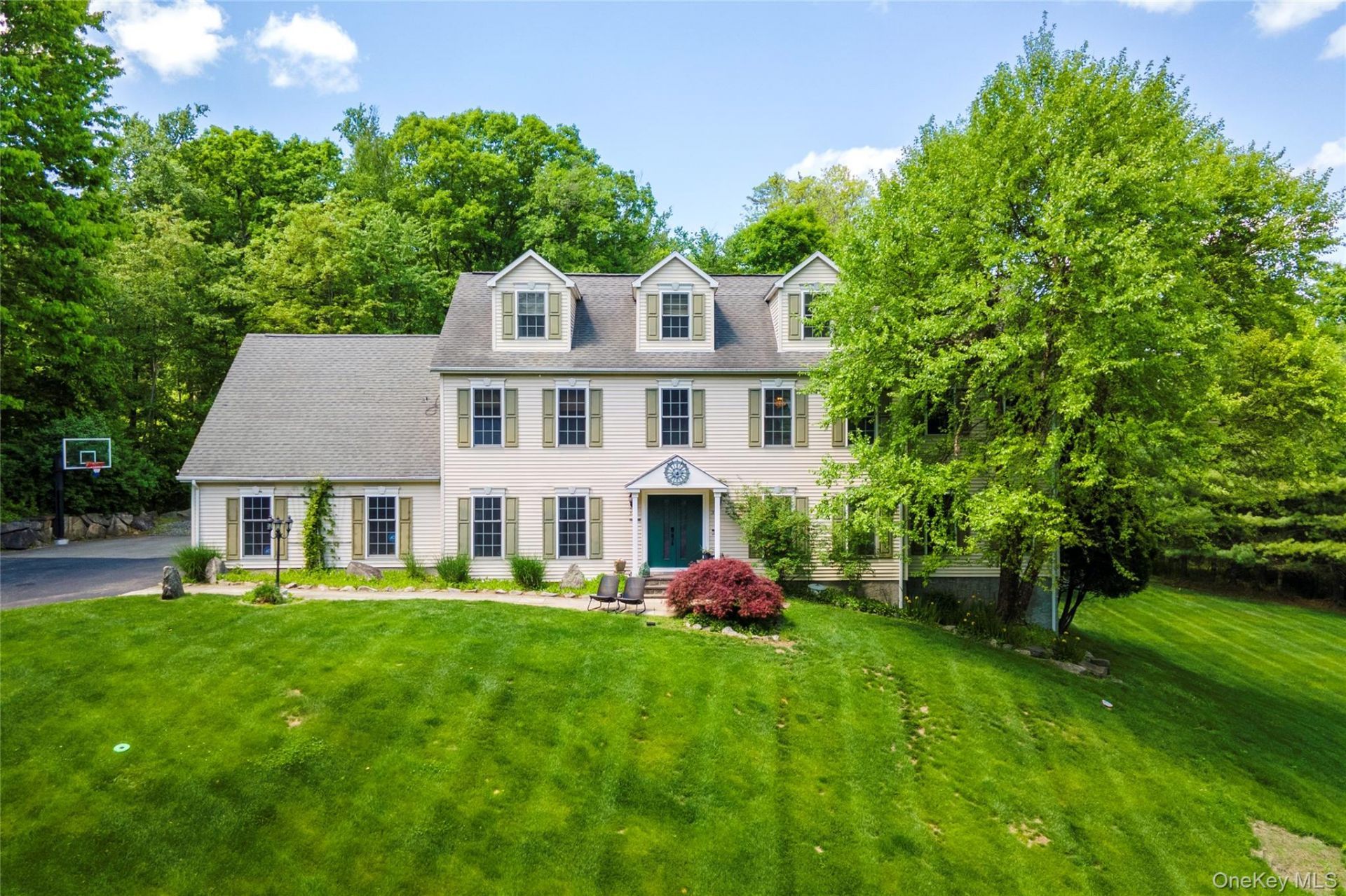 37 Sheryl Lane, Mahopac, NY 10541 Main Photo