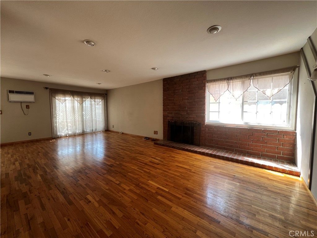 8294 E Carburton, Long Beach, CA 90808 Main Photo