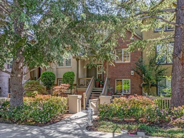 30 Royal Oak Court, Mountain View, CA 94040