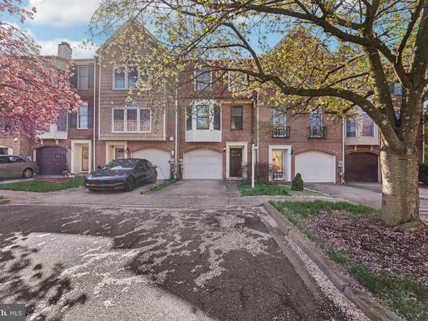 56 VICTORIA SQUARE, FREDERICK, MD 21702