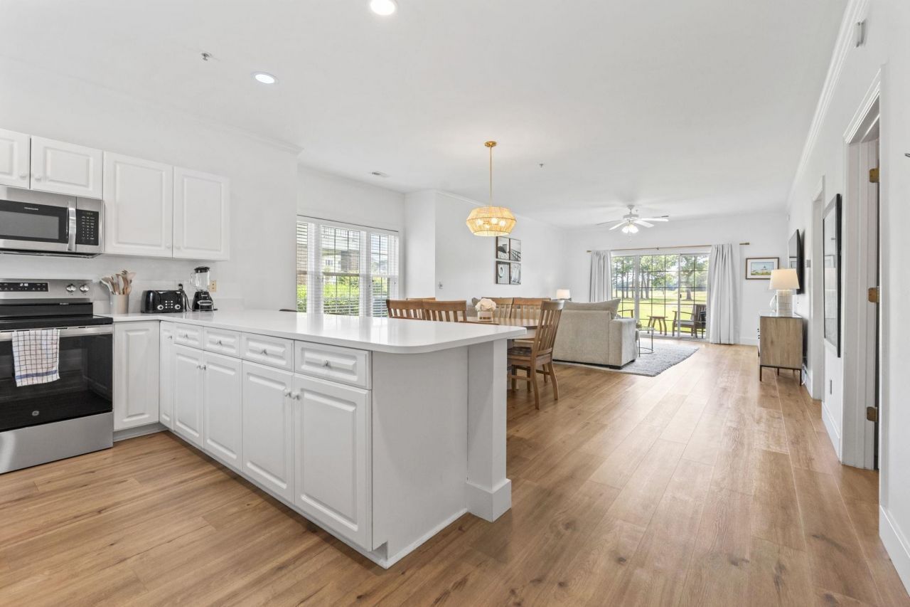 4881 Dahlia Ct. Photo 6