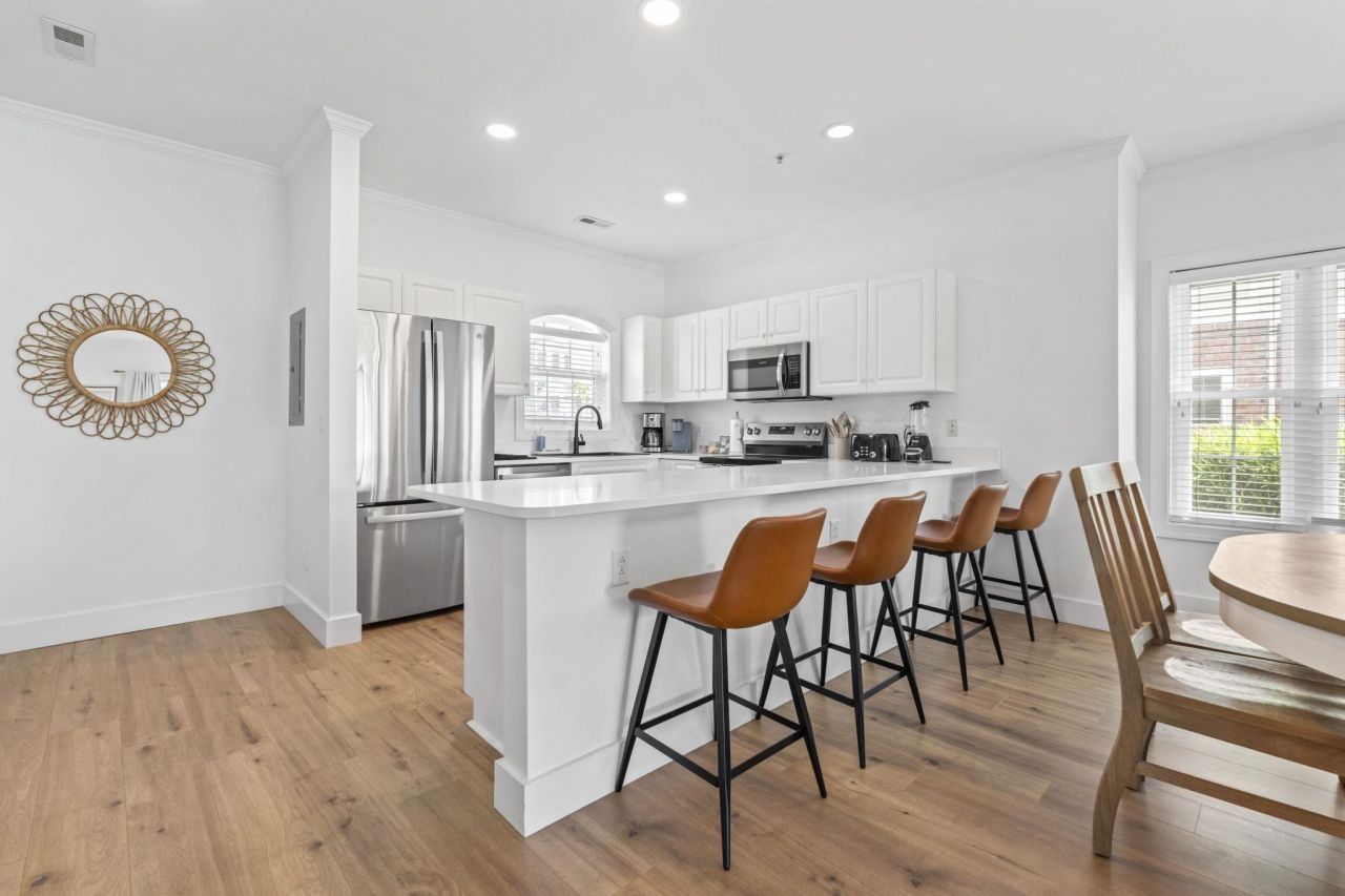 4881 Dahlia Ct. Photo 9