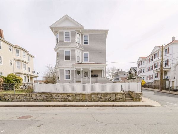 194 Albion St, Fall River, MA 02723