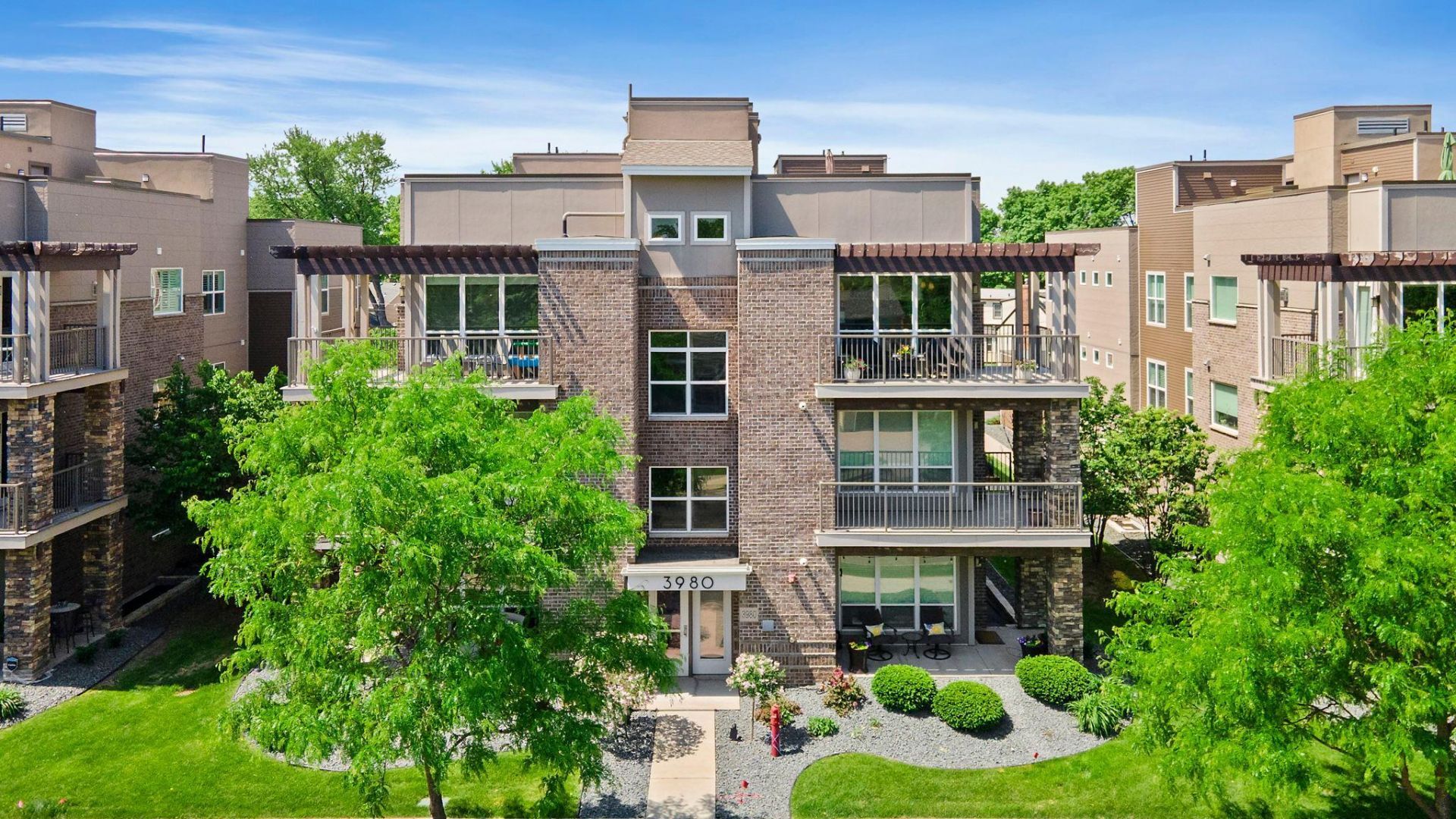 3980 Wooddale Avenue S, Unit 302, Saint Louis Park, MN 55416 Main Photo