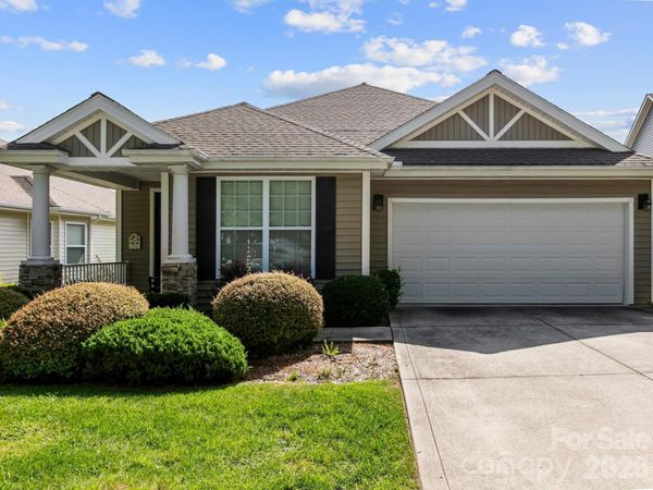 7 Eagle Creek Trail S, Flat Rock, NC 28731